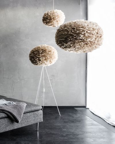 EOS X-Large, Lysebrun