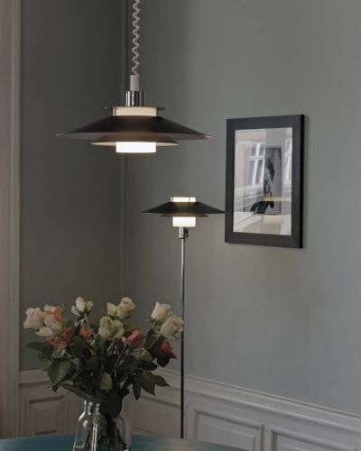 Halo Design Rivoli Gulvlampe Sort/Krom