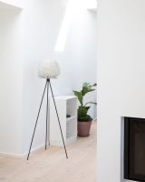 Umage Aluvia Mini - Pearl/Hvid - Ø40 m/ Tripod Floor